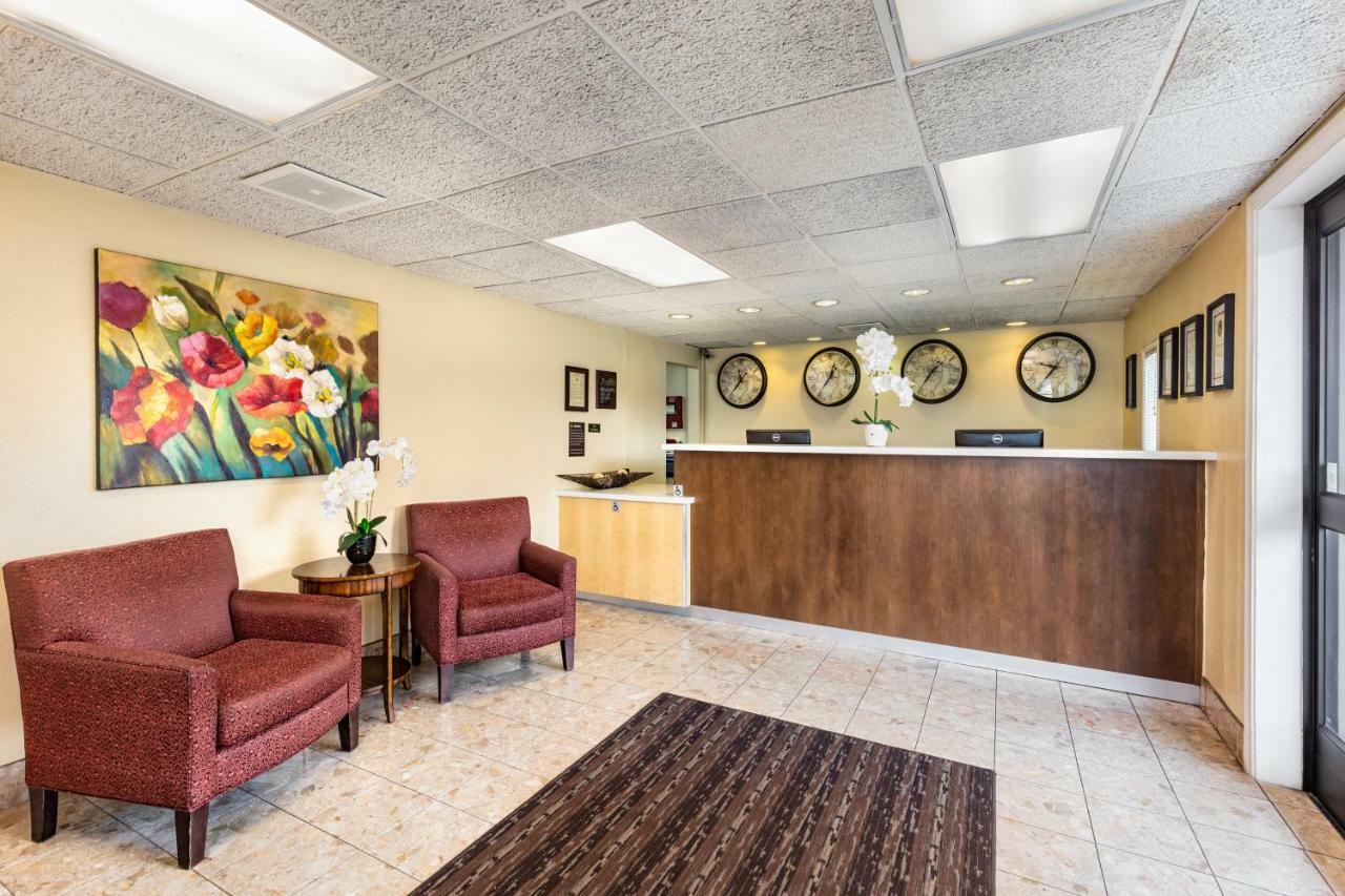Lemon Heights Hotel 2*