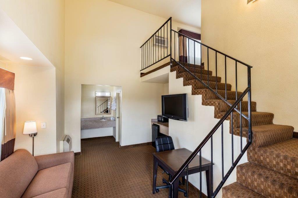 Lemon Heights 2* Tustin
